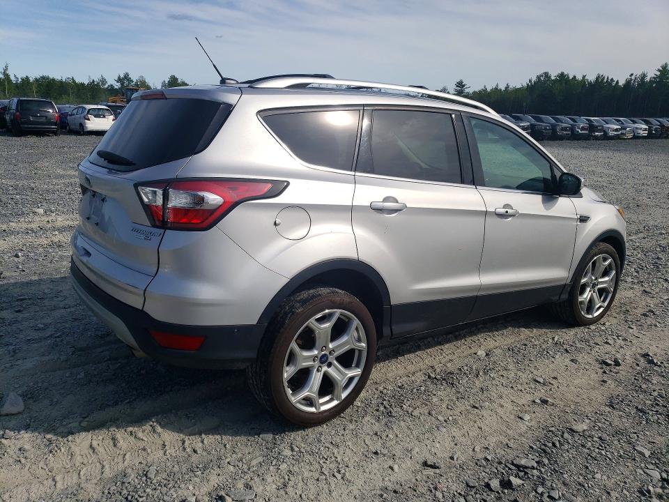 63147976 :رقم المزاد ، 1FMCU9J95HUA70239 vin ، 2017 Ford Escape مزاد بيع