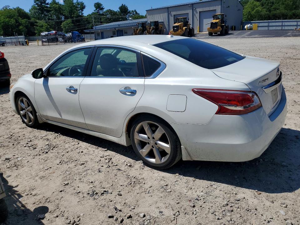 2013 Nissan Altima მანქანა იყიდება აუქციონზე, vin: 1N4BL3AP7DN582495, აუქციონის ნომერი: 62466606
