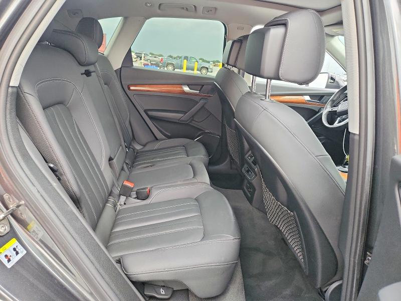 62768376 :رقم المزاد ، WA1G2AFY8M2067588 vin ، 2021 Audi Q5 E مزاد بيع