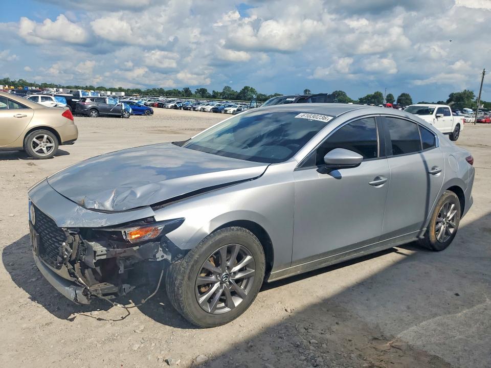 Auction sale of the 2021 Mazda 3, vin: JM1BPAA73M1334111, lot number: 61030236