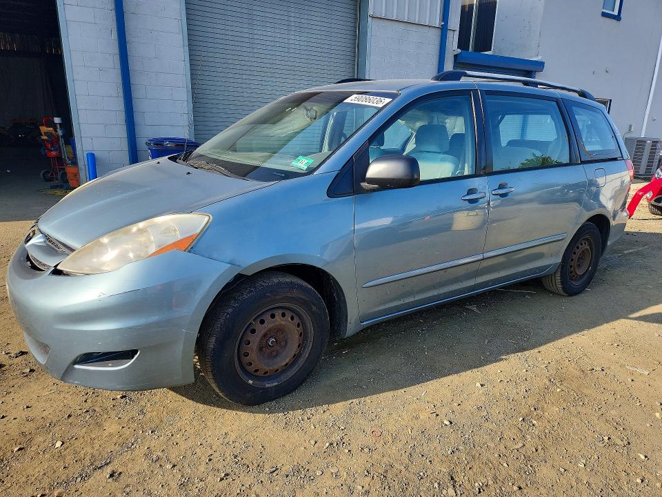 59086036 :رقم المزاد ، 5TDZK23CX8S157479 vin ، 2008 Toyota Sienna مزاد بيع