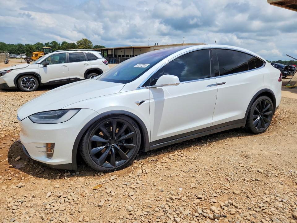 Продаж на аукціоні авто 2020 Tesla Model X, vin: 5YJXCBE2XLF300064, номер лоту: 62677216