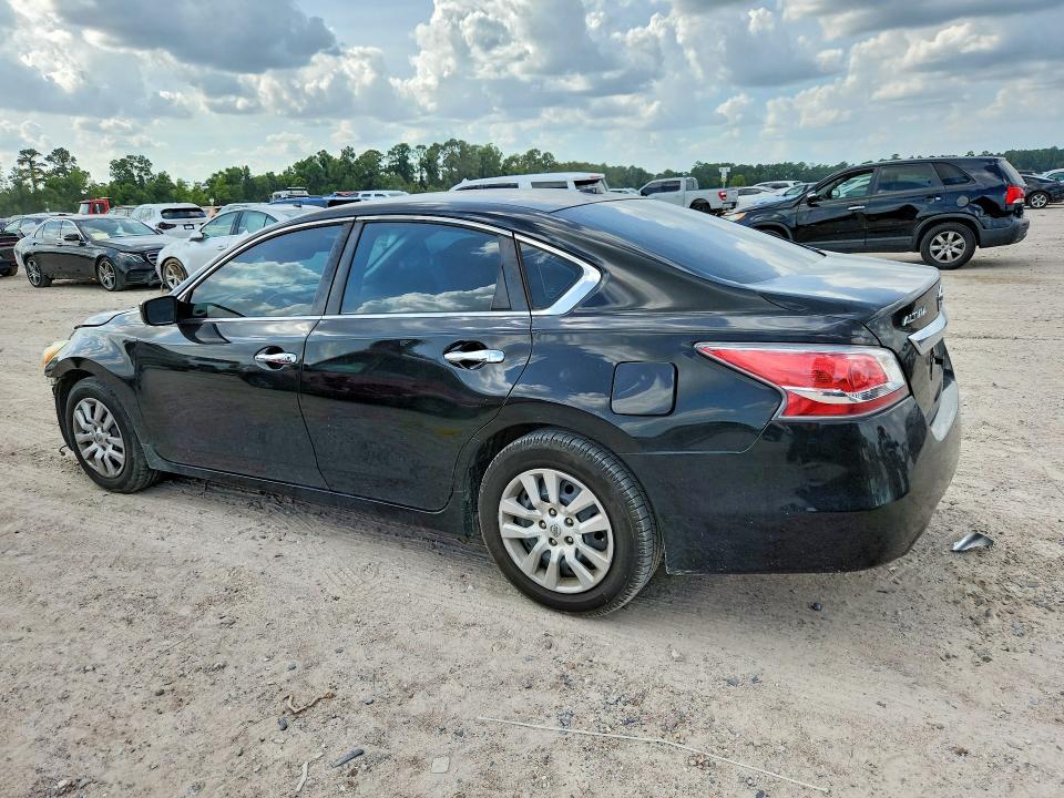 2015 Nissan Altima მანქანა იყიდება აუქციონზე, vin: 1N4AL3AP0FN886881, აუქციონის ნომერი: 62689236
