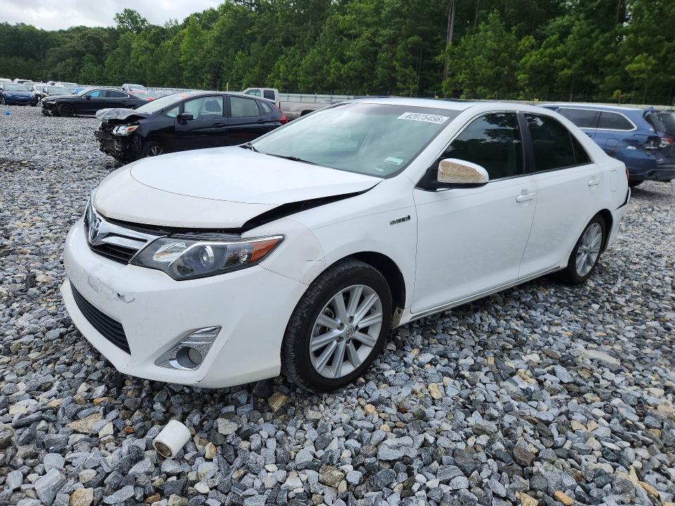 2014 Toyota Camry Hybrid მანქანა იყიდება აუქციონზე, vin: 4T1BD1FK3EU117045, აუქციონის ნომერი: 62075456