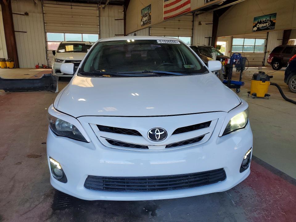 Продаж на аукціоні авто 2011 Toyota Corolla, vin: 2T1BU4EE0BC752511, номер лоту: 61938606