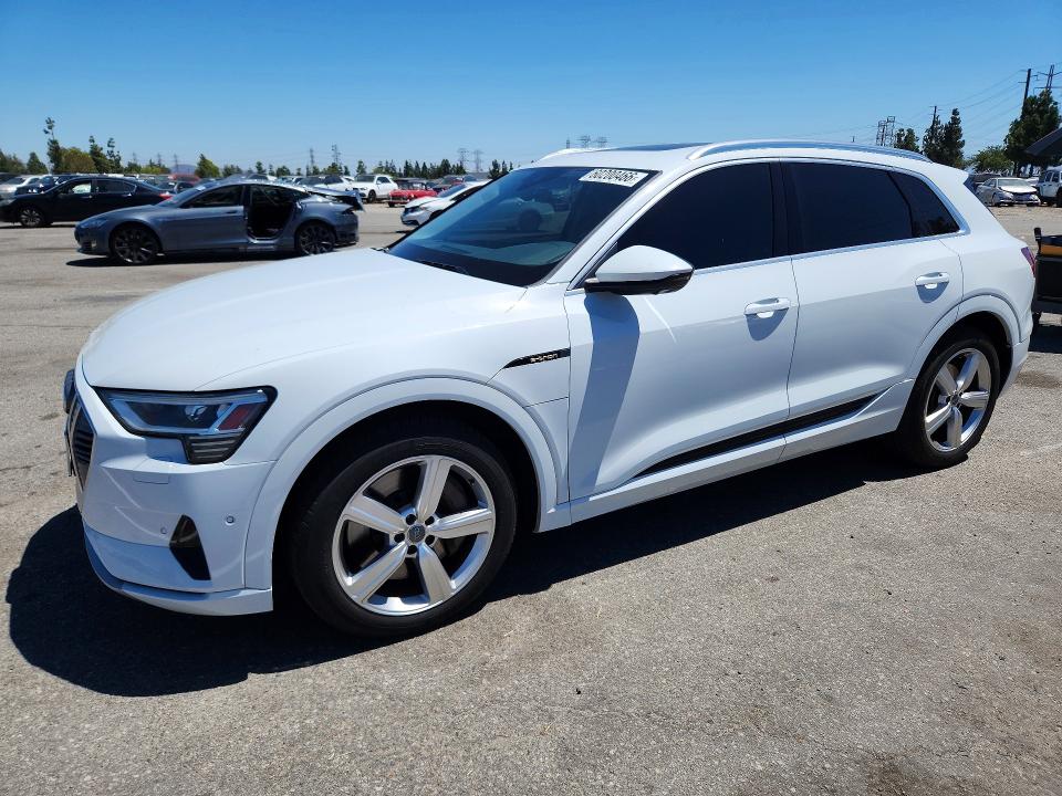 Продаж на аукціоні авто 2019 Audi E-tron, vin: WA1LAAGE6KB005397, номер лоту: 60200466