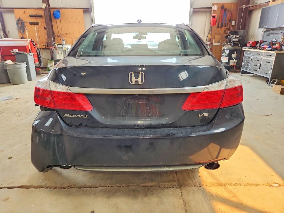 2013 Honda Accord მანქანა იყიდება აუქციონზე, vin: 1HGCR3F80DA800865, აუქციონის ნომერი: 61901786