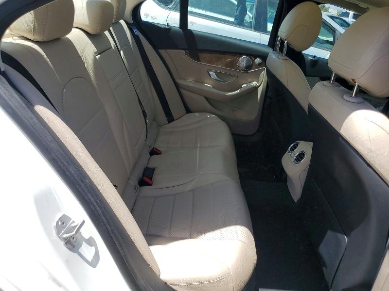 Продажа на аукционе авто 2015 Mercedes-benz C, vin: 55SWF4KB4FU032487, номер лота: 61565536