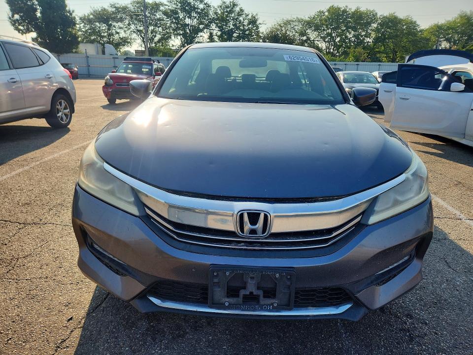 2017 Honda Accord მანქანა იყიდება აუქციონზე, vin: 1HGCR2F17HA007646, აუქციონის ნომერი: 62954516