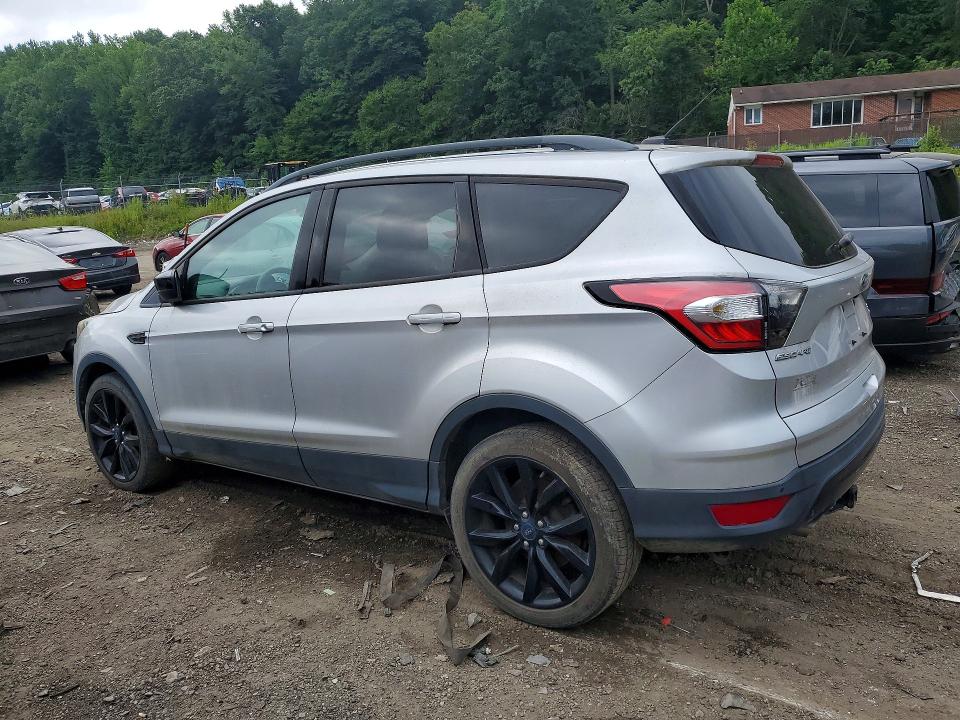 Продажа на аукционе авто 2017 Ford Escape, vin: 1FMCU0GD0HUA57678, номер лота: 61915336