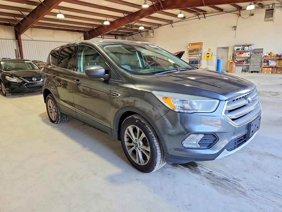 2017 Ford Escape მანქანა იყიდება აუქციონზე, vin: 1FMCU9GD6HUD02066, აუქციონის ნომერი: 61363566