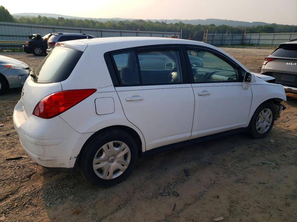 61577586 :رقم المزاد ، 3N1BC1CP4AL414467 vin ، 2010 Nissan Versa مزاد بيع