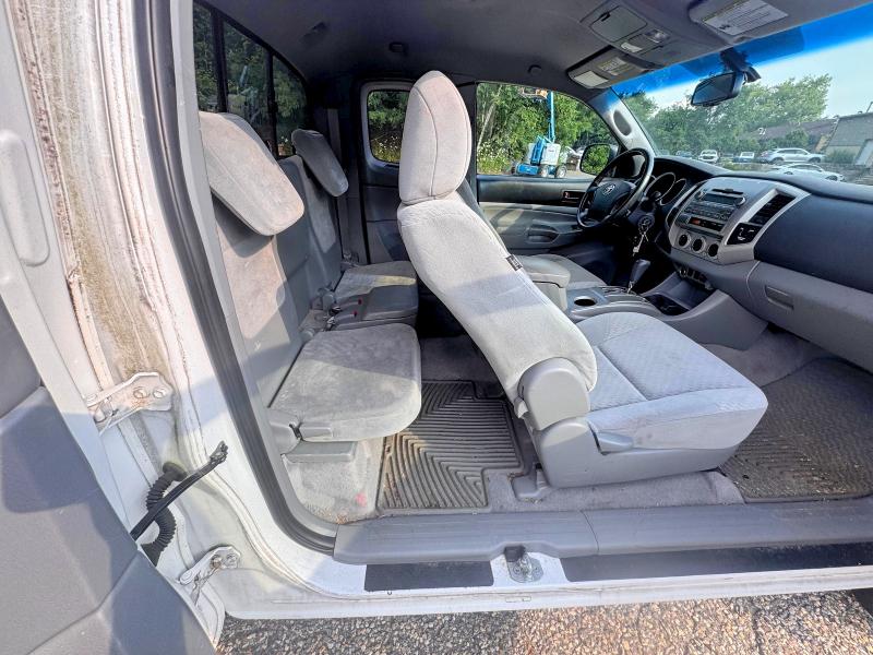 2010 Toyota Tacoma მანქანა იყიდება აუქციონზე, vin: 5TEUU4EN9AZ748510, აუქციონის ნომერი: 63611686