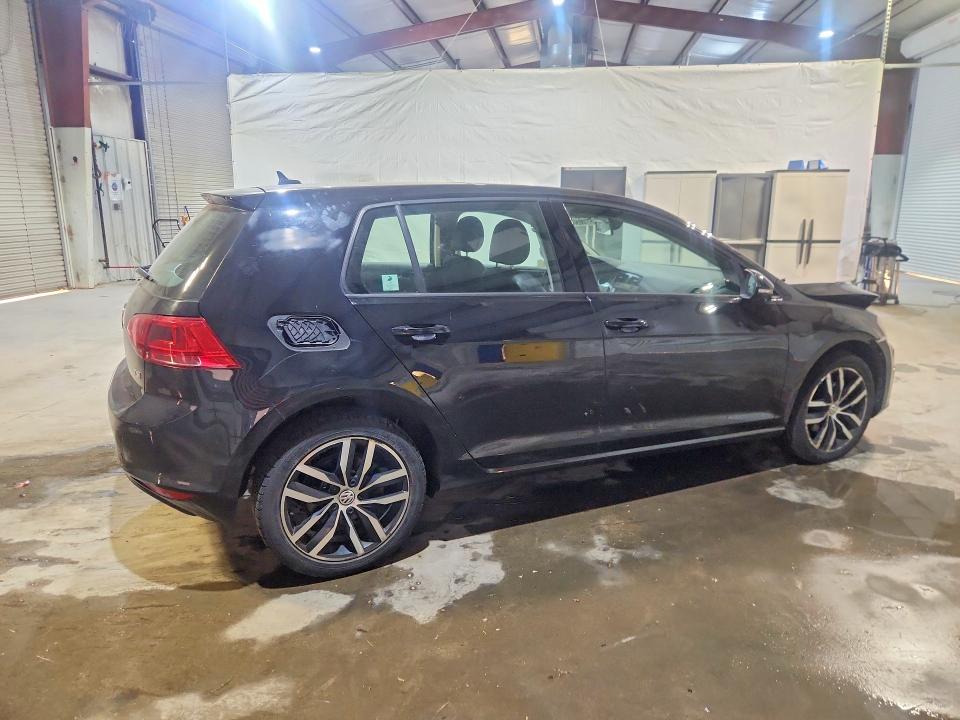 61180986 :رقم المزاد ، 3VW217AU9HM072286 vin ، 2017 Volkswagen Golf مزاد بيع