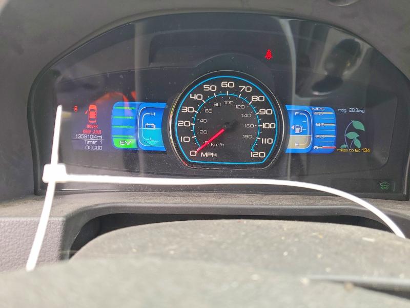 63017786 :رقم المزاد ، 3FADP0L36CR228341 vin ، 2012 Ford Fusion مزاد بيع
