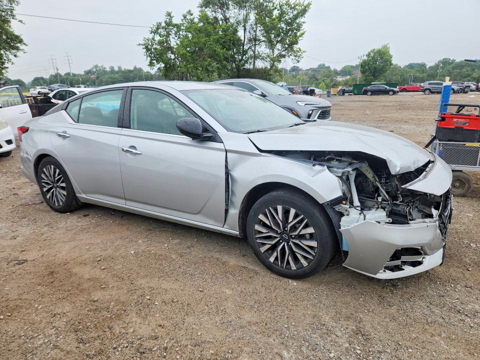 62577336 :رقم المزاد ، 1N4BL4DV0RN375745 vin ، 2024 Nissan Altima مزاد بيع