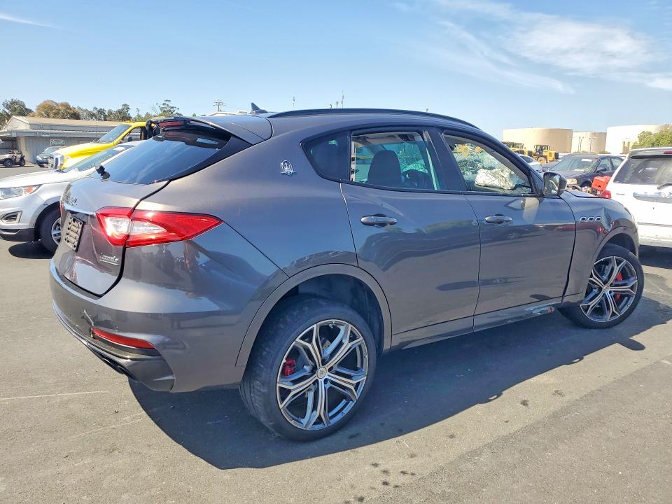 Продажа на аукционе авто 2019 Maserati Levante, vin: ZN661ZUA5KX323158, номер лота: 59643016
