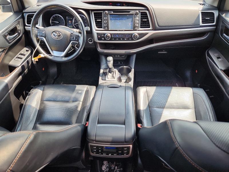 Продаж на аукціоні авто 2018 Toyota Highlander, vin: 5TDDZRFH8JS854497, номер лоту: 62285456