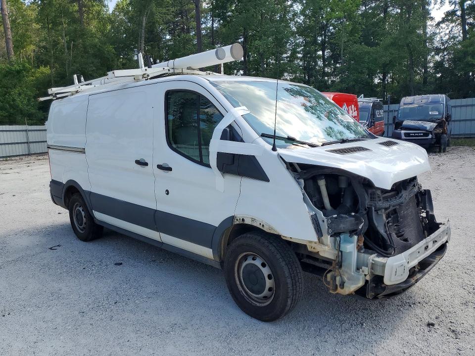 58277796 :رقم المزاد ، 1FTNE1YM0FKA87514 vin ، 2015 Ford Transit مزاد بيع