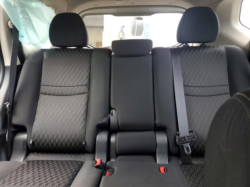 60024626 :رقم المزاد ، KNMAT2MV8HP573101 vin ، 2017 Nissan Rogue مزاد بيع
