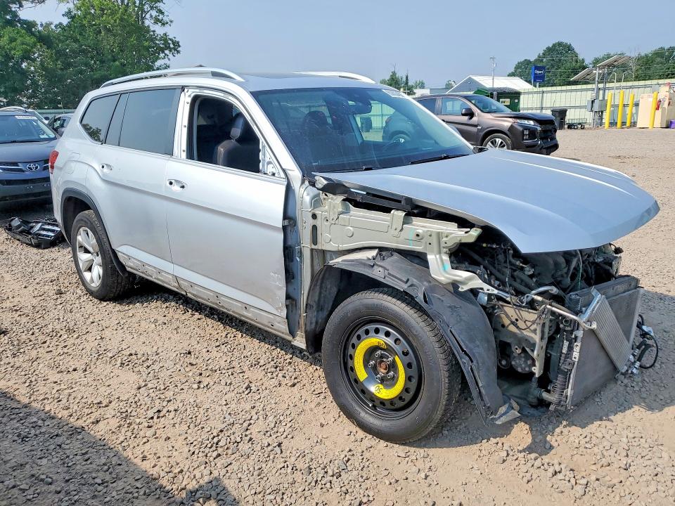 60803456 :رقم المزاد ، 1V2MR2CA6JC508334 vin ، 2018 Volkswagen Atlas مزاد بيع