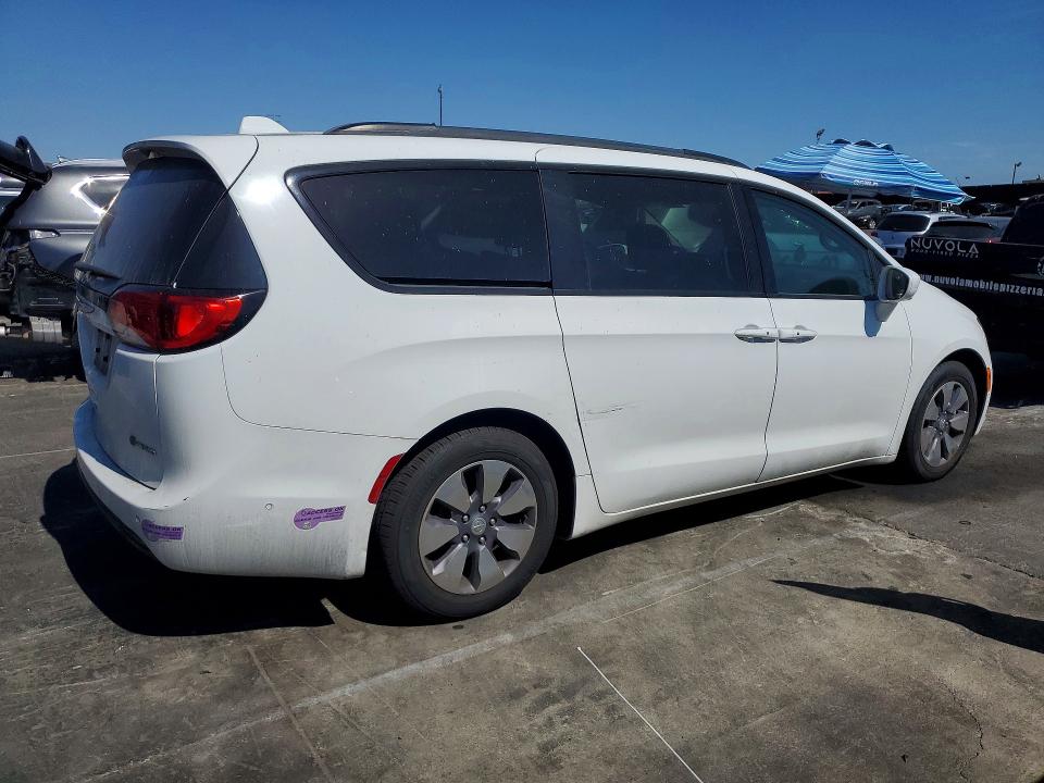 62353116 :رقم المزاد ، 2C4RC1N77JR358617 vin ، 2018 Chrysler Pacifica مزاد بيع
