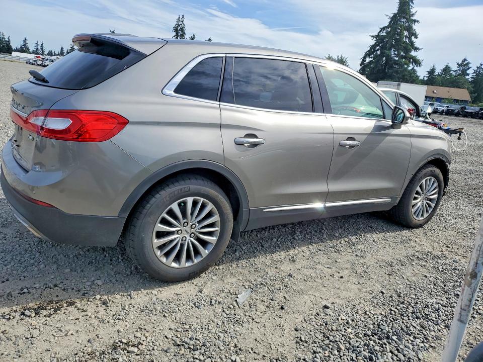 61597606 :رقم المزاد ، 2LMPJ8KR6HBL52970 vin ، 2017 Lincoln Mkx مزاد بيع