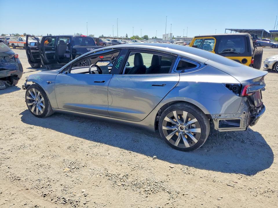 59814466 :رقم المزاد ، 5YJ3E1EB7SF963996 vin ، 2025 Tesla Model 3 مزاد بيع