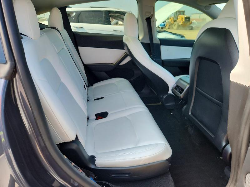 60194126 :رقم المزاد ، 5YJYGAEE0MF228239 vin ، 2021 Tesla Model  Y مزاد بيع