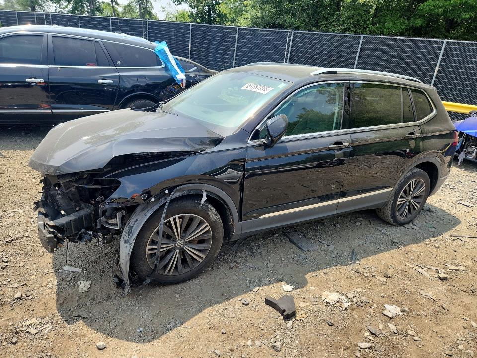 61767796 :رقم المزاد ، 3VV2B7AX2JM016157 vin ، 2018 Volkswagen Tiguan مزاد بيع