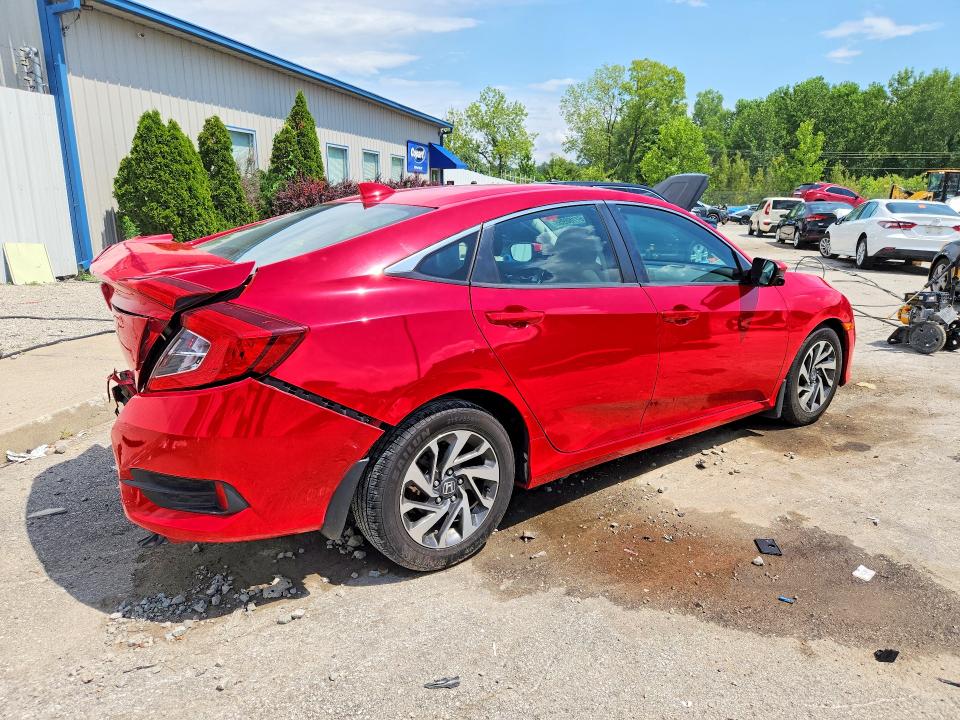 Продаж на аукціоні авто 2018 Honda Civic, vin: 2HGFC2F72JH553958, номер лоту: 61168956