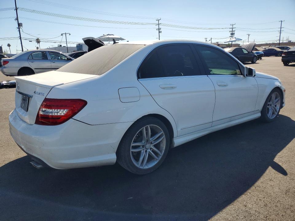 Продажа на аукционе авто 2013 Mercedes-benz C, vin: WDDGF8AB1DR246459, номер лота: 62099226
