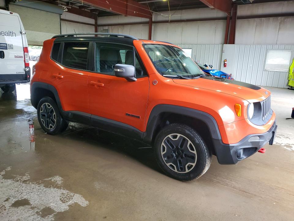 2015 Jeep Renegade მანქანა იყიდება აუქციონზე, vin: ZACCJBCT0FPB64868, აუქციონის ნომერი: 63172336