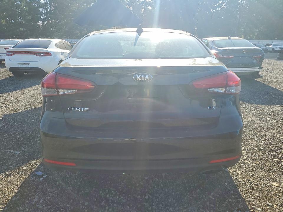 2017 Kia Forte მანქანა იყიდება აუქციონზე, vin: 3KPFL4A85HE006974, აუქციონის ნომერი: 62869696