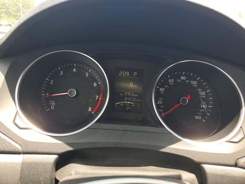 60708766 :رقم المزاد ، 3VW2B7AJ5HM214832 vin ، 2017 Volkswagen Jetta مزاد بيع