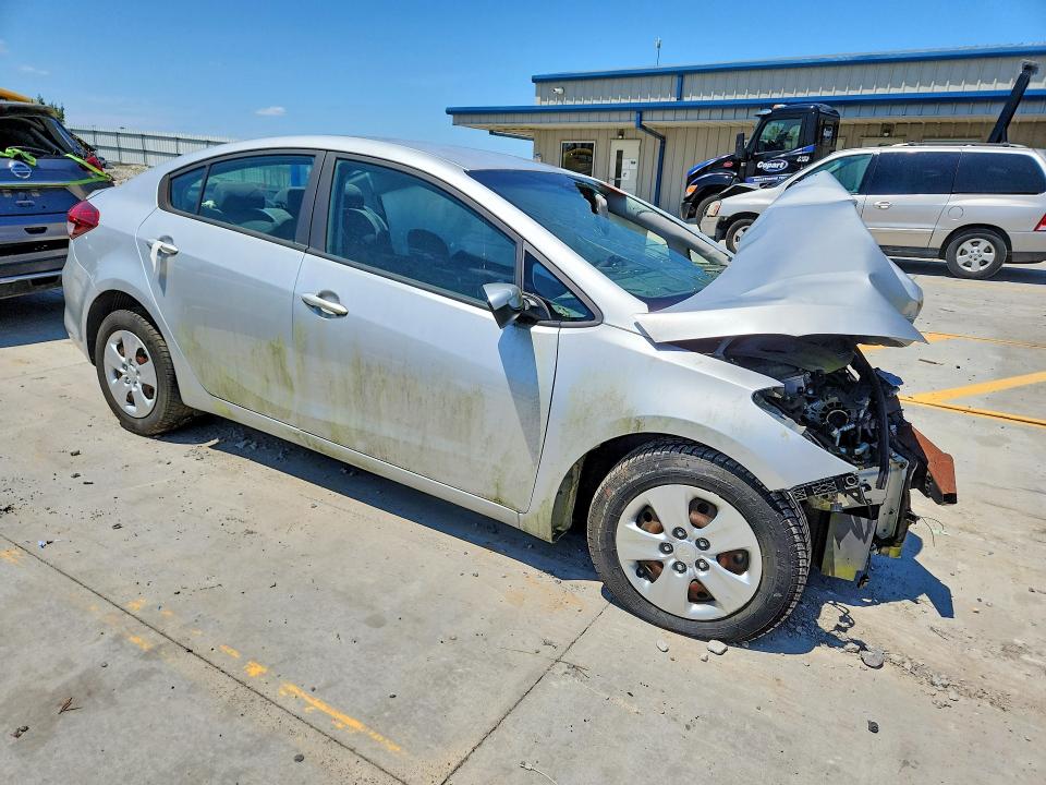 2017 Kia Forte მანქანა იყიდება აუქციონზე, vin: 3KPFK4A74HE066173, აუქციონის ნომერი: 62070806