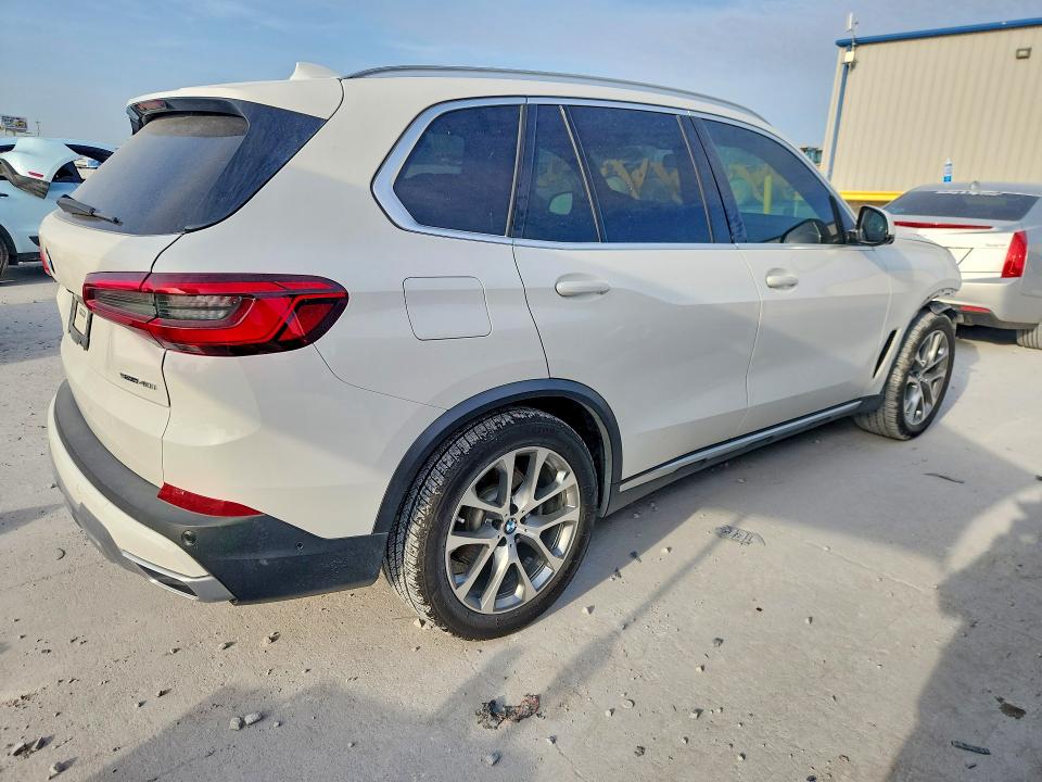 62315166 :رقم المزاد ، 5UXCR4C03L9B52586 vin ، 2020 Bmw X5 مزاد بيع