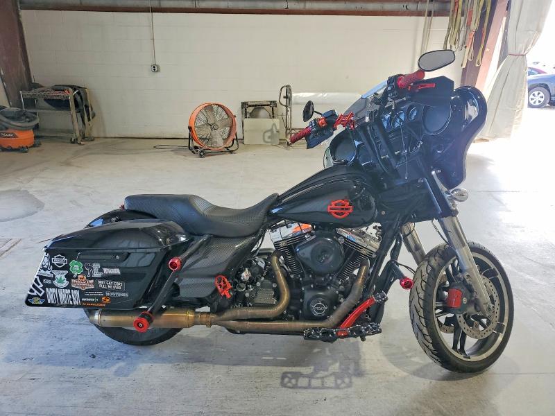 61572706 :رقم المزاد ، 1HD1KRM16FB630025 vin ، 2015 Harley-davidson Flhxs مزاد بيع