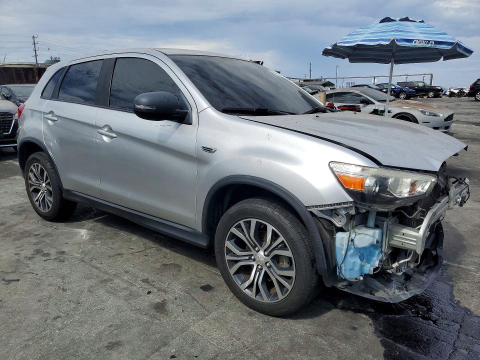 61881546 :رقم المزاد ، JA4AP3AU9JZ030480 vin ، 2018 Mitsubishi Outlander Sport مزاد بيع