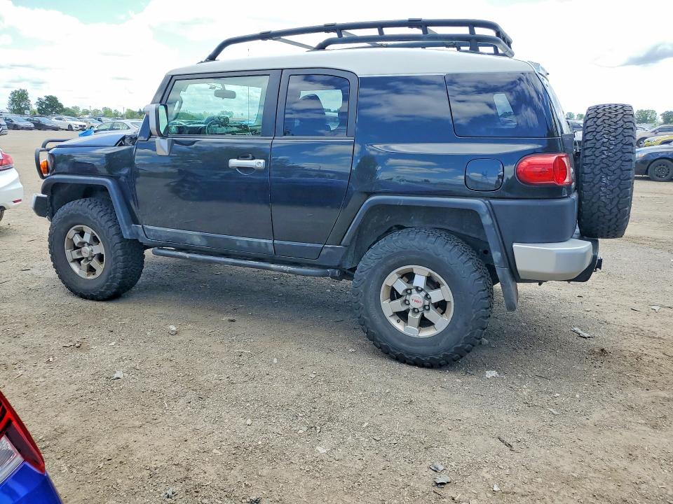 62108126 :رقم المزاد ، JTEBU11F570091732 vin ، 2007 Toyota Fj Cruiser مزاد بيع
