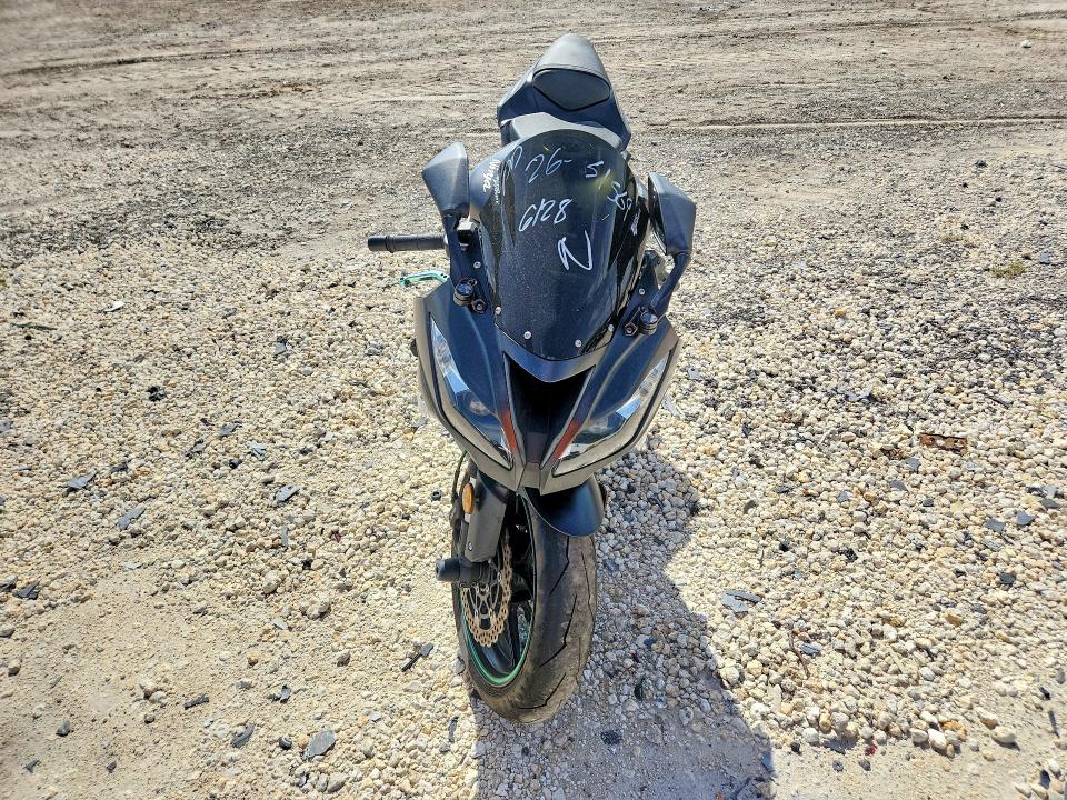 59681766 :رقم المزاد ، JKBZXJE13FA016180 vin ، 2015 Kawasaki Zx636 مزاد بيع