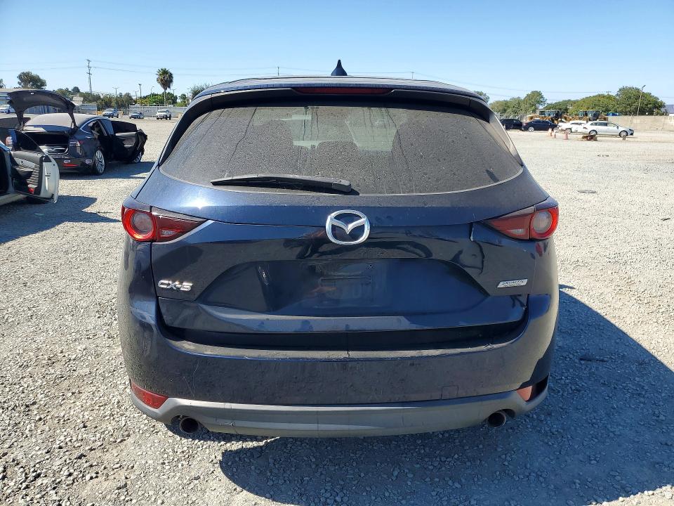 2018 Mazda Cx-5 მანქანა იყიდება აუქციონზე, vin: JM3KFACM2J0337855, აუქციონის ნომერი: 61968696