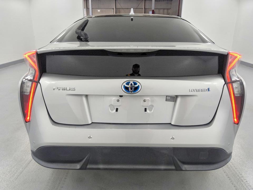 Продаж на аукціоні авто 2018 Toyota Prius, vin: JTDKARFU6J3064385, номер лоту: 59139576