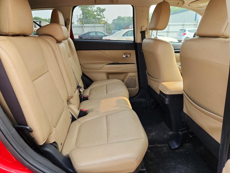 61309636 :رقم المزاد ، JA4AD3A33GZ005261 vin ، 2016 Mitsubishi Outlander مزاد بيع