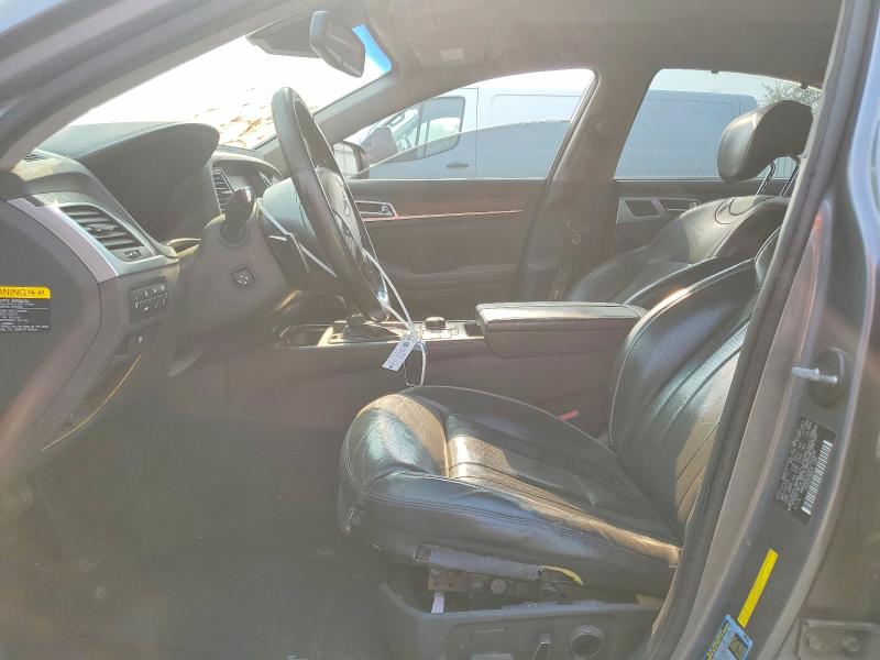 61605266 :رقم المزاد ، KMHGN4JE2FU102995 vin ، 2015 Hyundai Genesis مزاد بيع