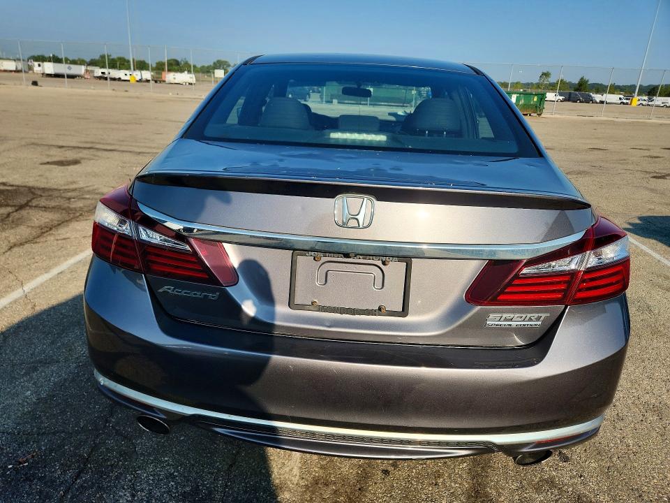 2017 Honda Accord მანქანა იყიდება აუქციონზე, vin: 1HGCR2F17HA007646, აუქციონის ნომერი: 62954516