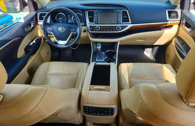 Продаж на аукціоні авто 2018 Toyota Highlander, vin: 5TDDZRFH5JS848379, номер лоту: 61790546