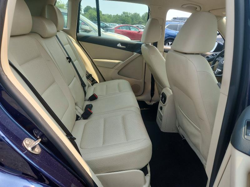 61223856 :رقم المزاد ، WVGBV7AXXGW593335 vin ، 2016 Volkswagen Tiguan مزاد بيع