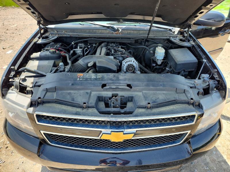 59961006 :رقم المزاد ، 1GNSKJE79CR136665 vin ، 2012 Chevrolet Suburban مزاد بيع