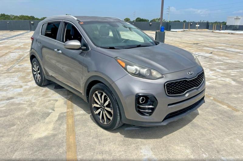 61646076 :رقم المزاد ، KNDPN3AC5H7215869 vin ، 2017 Kia Sportage مزاد بيع